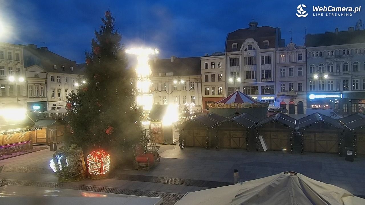 Bydgoszcz - widok na Rynek - 21 listopad 2024, 16:05