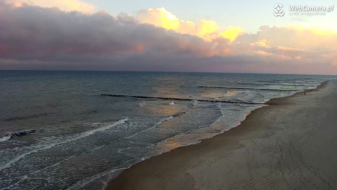 TRZĘSACZ - widok na plażę - 22 listopad 2024, 07:52