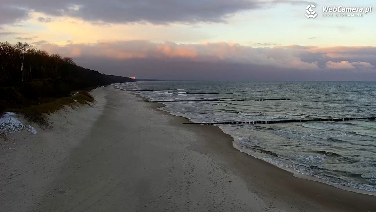 TRZĘSACZ - widok na plażę - 22 listopad 2024, 07:56