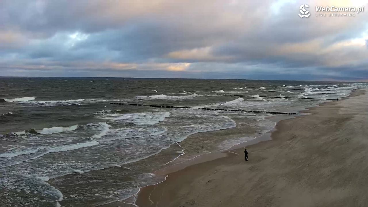 TRZĘSACZ - widok na plażę - 23 listopad 2024, 08:22