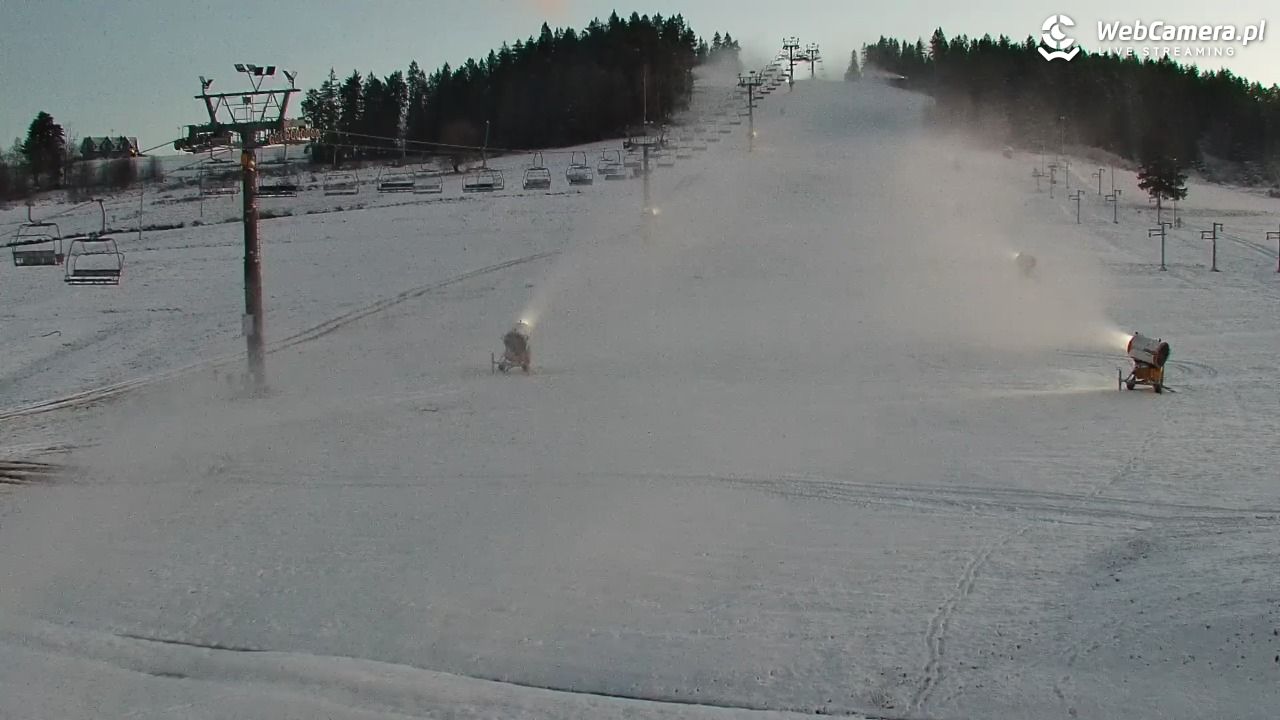 KOZINIEC SKI - widok na kolej i orczyk - 21 listopad 2024, 06:34