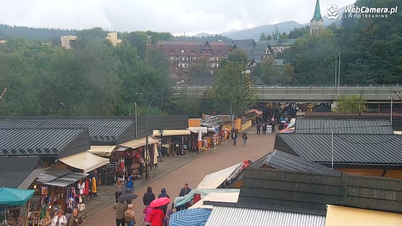 Zakopane - widok na dolną stację kolei na Gubałówkę - 25 wresień 2024, 15:12