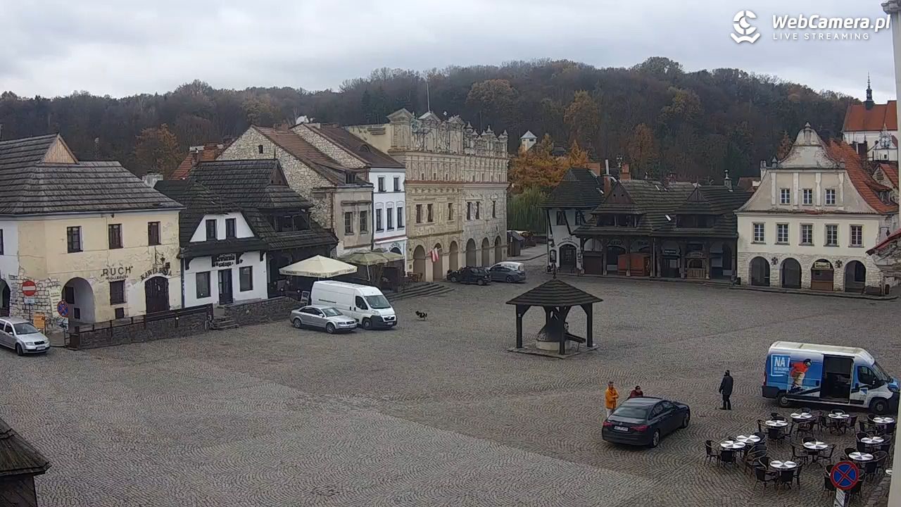 Kazimierz Dolny - widok na Rynek - 18 listopad 2024, 09:20