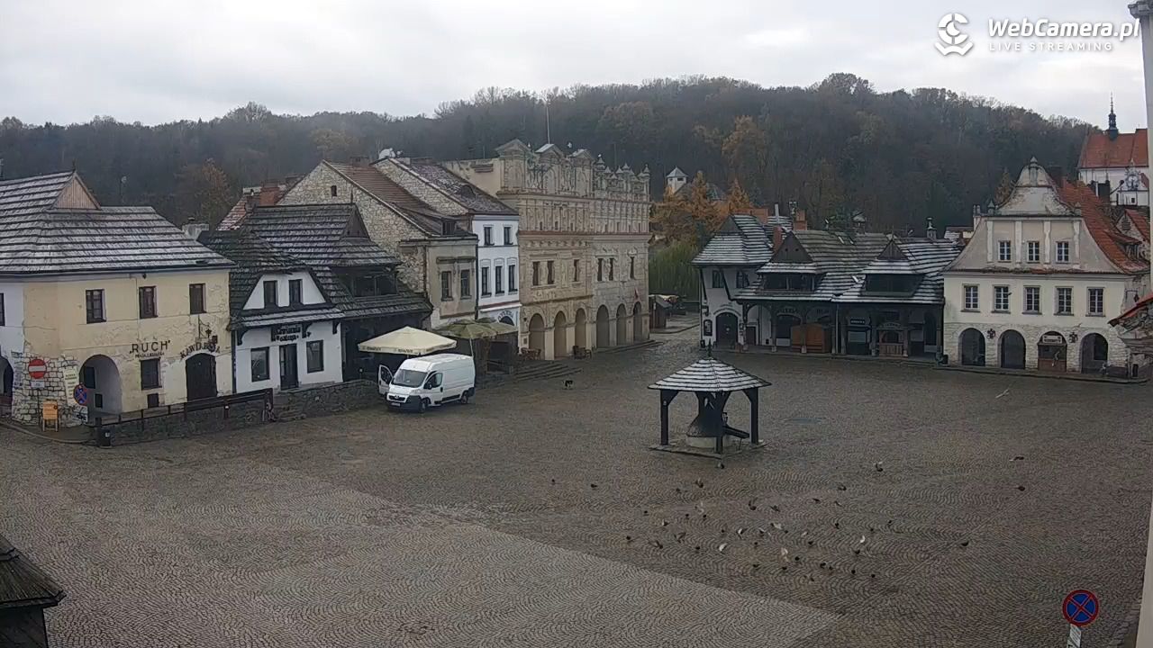 Kazimierz Dolny - widok na Rynek - 21 listopad 2024, 08:46