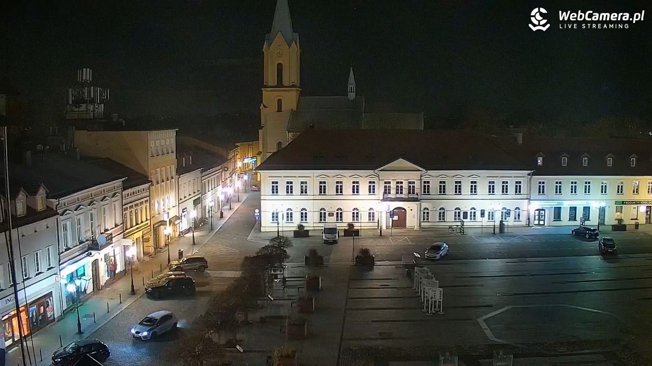 OŚWIĘCIM - widok na Rynek - 20 listopad 2024, 22:07