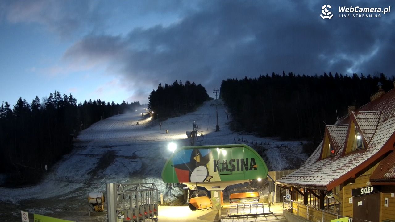 KASINA - ski dolna stacja wyciągu - 21 listopad 2024, 06:26