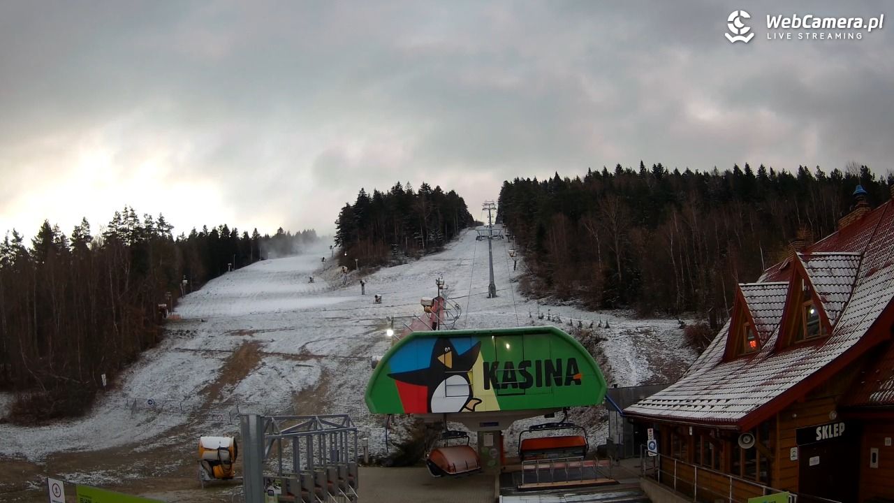 KASINA - ski dolna stacja wyciągu - 21 listopad 2024, 07:04