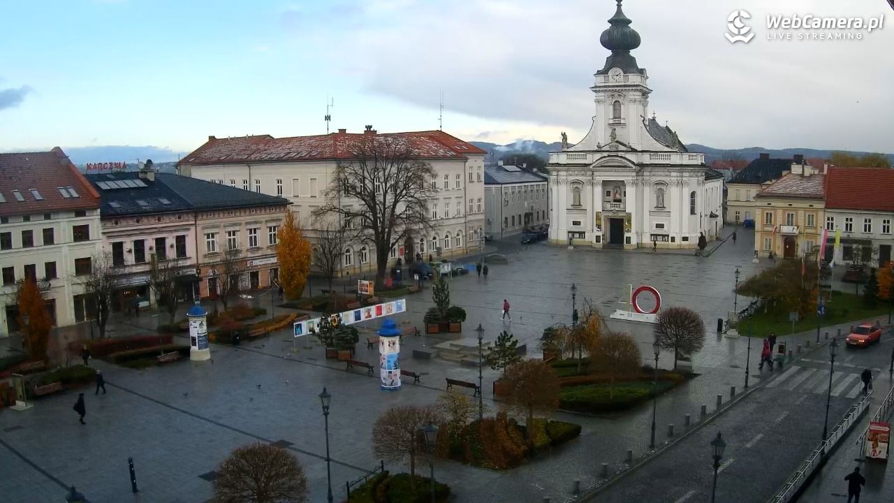 Wadowice - widok na rynek w 4K - 21 listopad 2024, 09:09