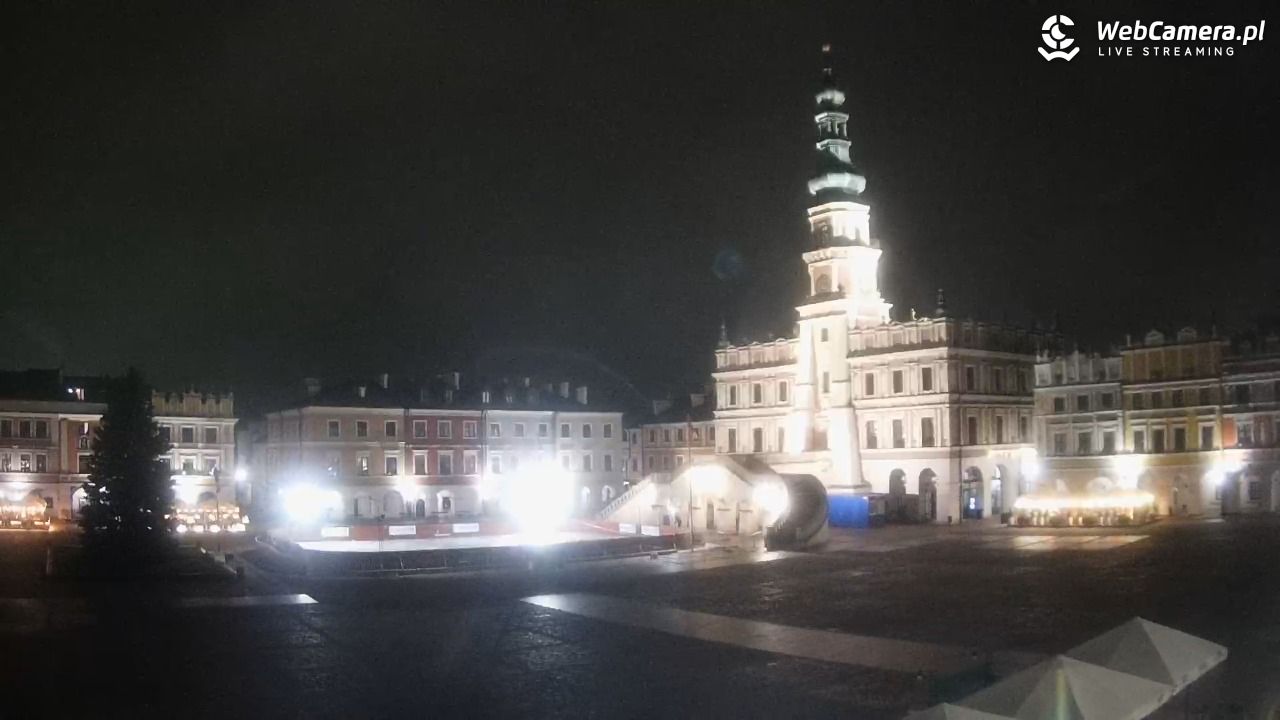 ZAMOŚĆ - widok na Rynek Wielki - 02 grudzień 2024, 20:57