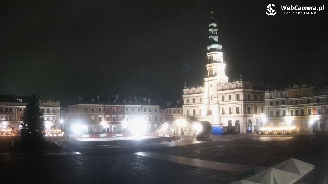 ZAMOŚĆ - widok na Rynek Wielki - 02 grudzień 2024, 20:57