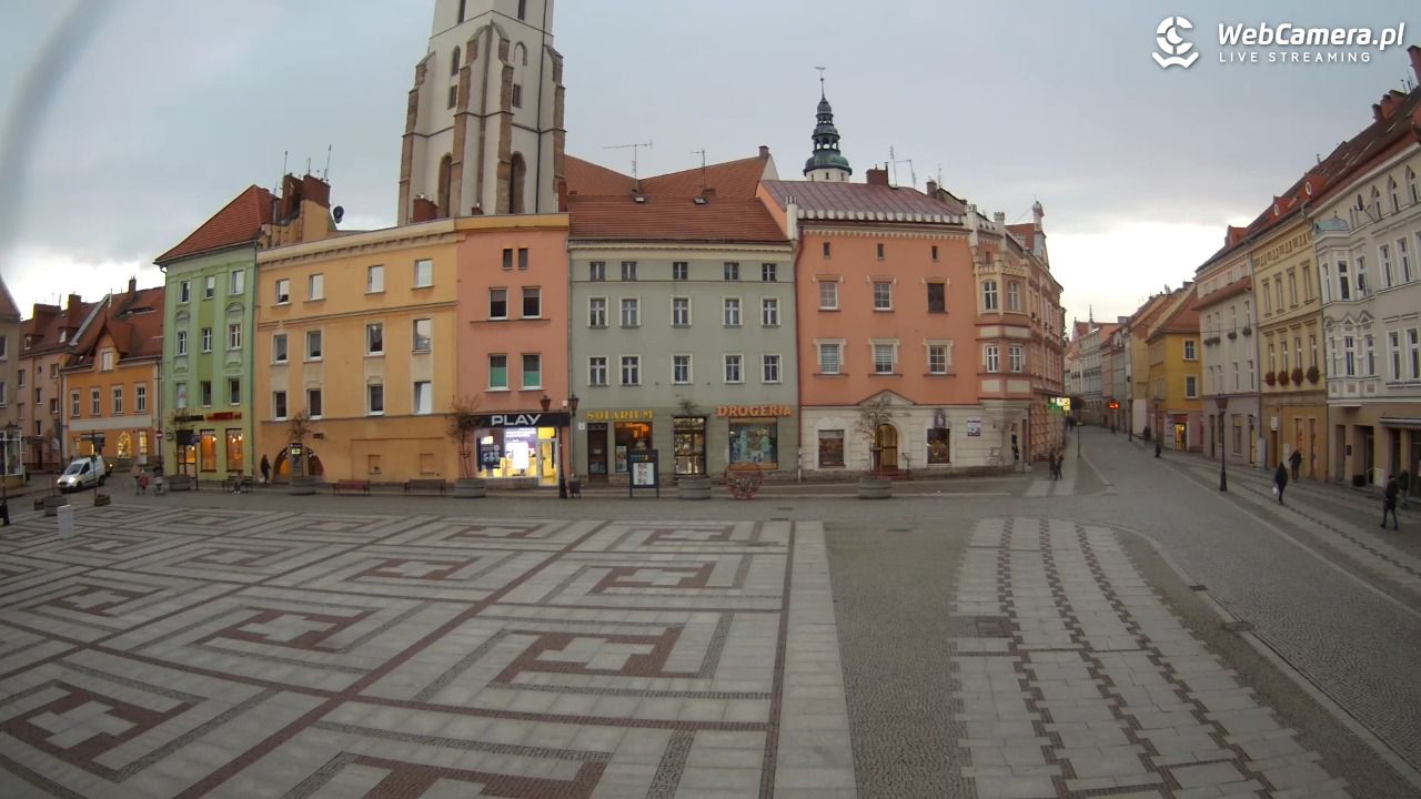 Złotoryja - widok na Rynek - 20 listopad 2024, 16:00