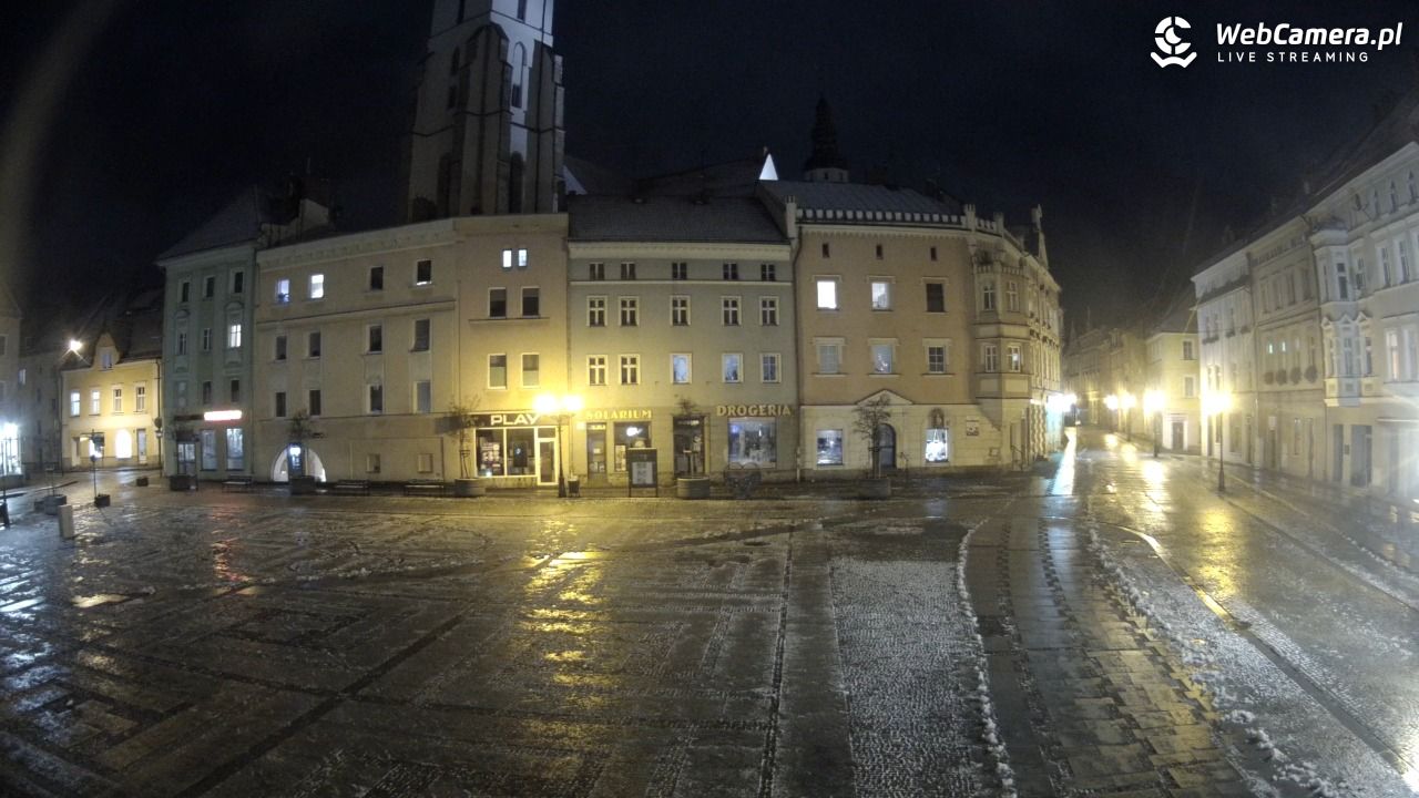 Złotoryja - widok na Rynek - 20 listopad 2024, 20:42